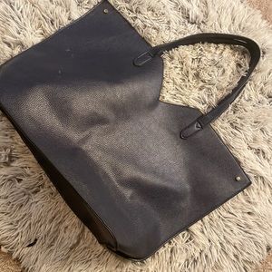 🦚NAVY BLUE PURSE🦚